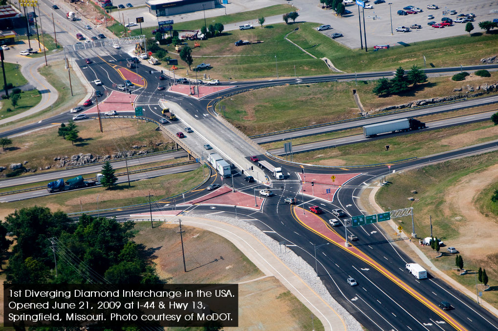 http://divergingdiamondinterchange.org/intersections/view/251